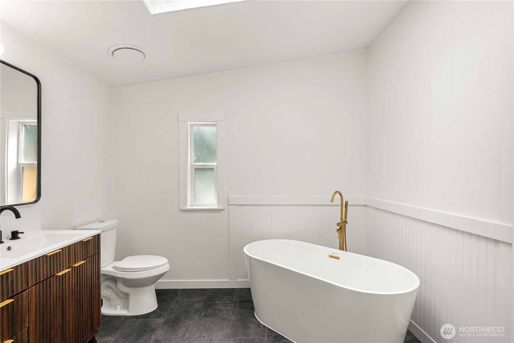 15019 Turner Road Southeast Rainier, WA 98576 - Photo 13 of 40 Gallery Image 13