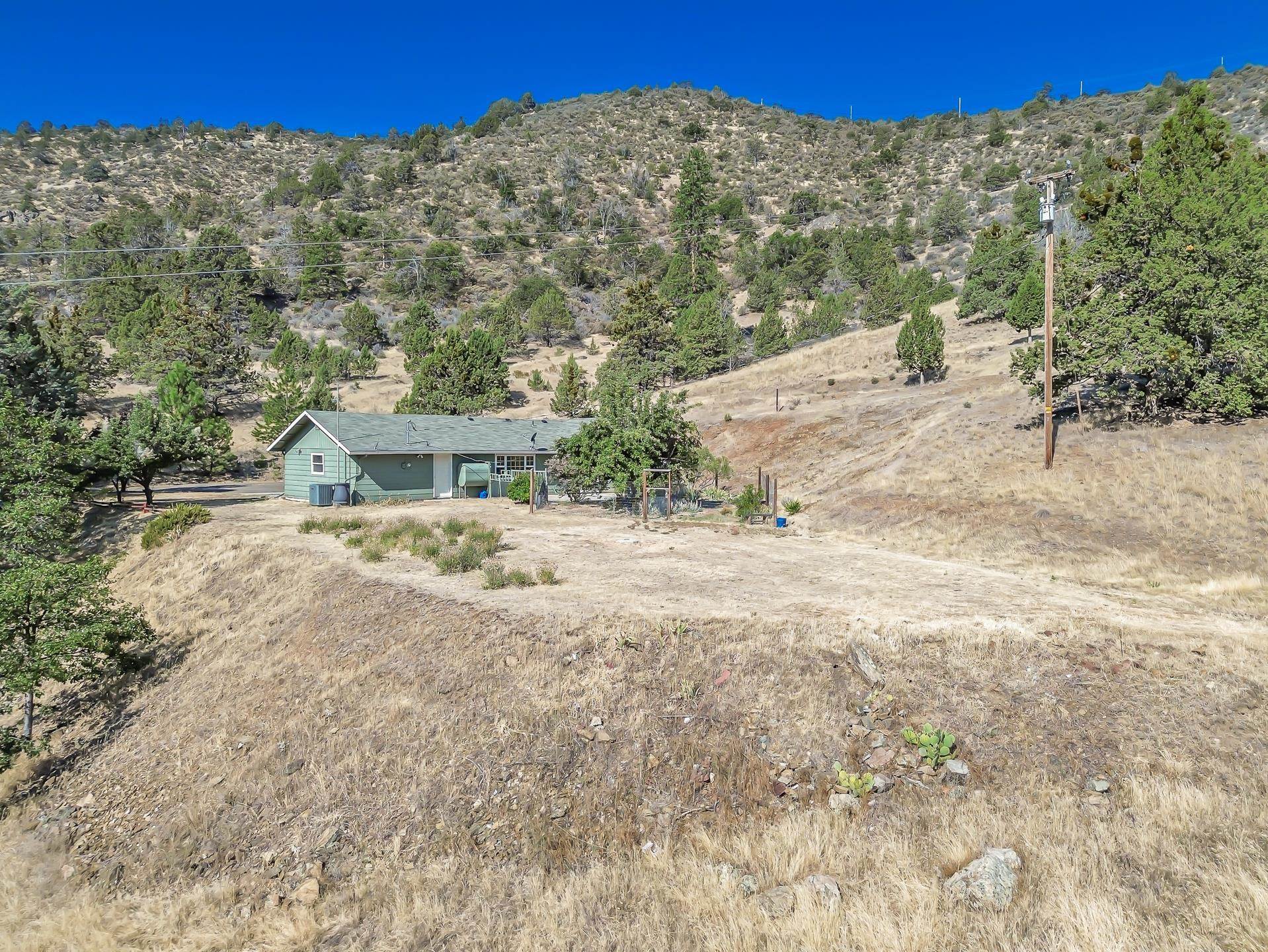 10001 Cram Gulch Road Yreka, CA 96097 - Photo 27 of 32 Gallery Image 27