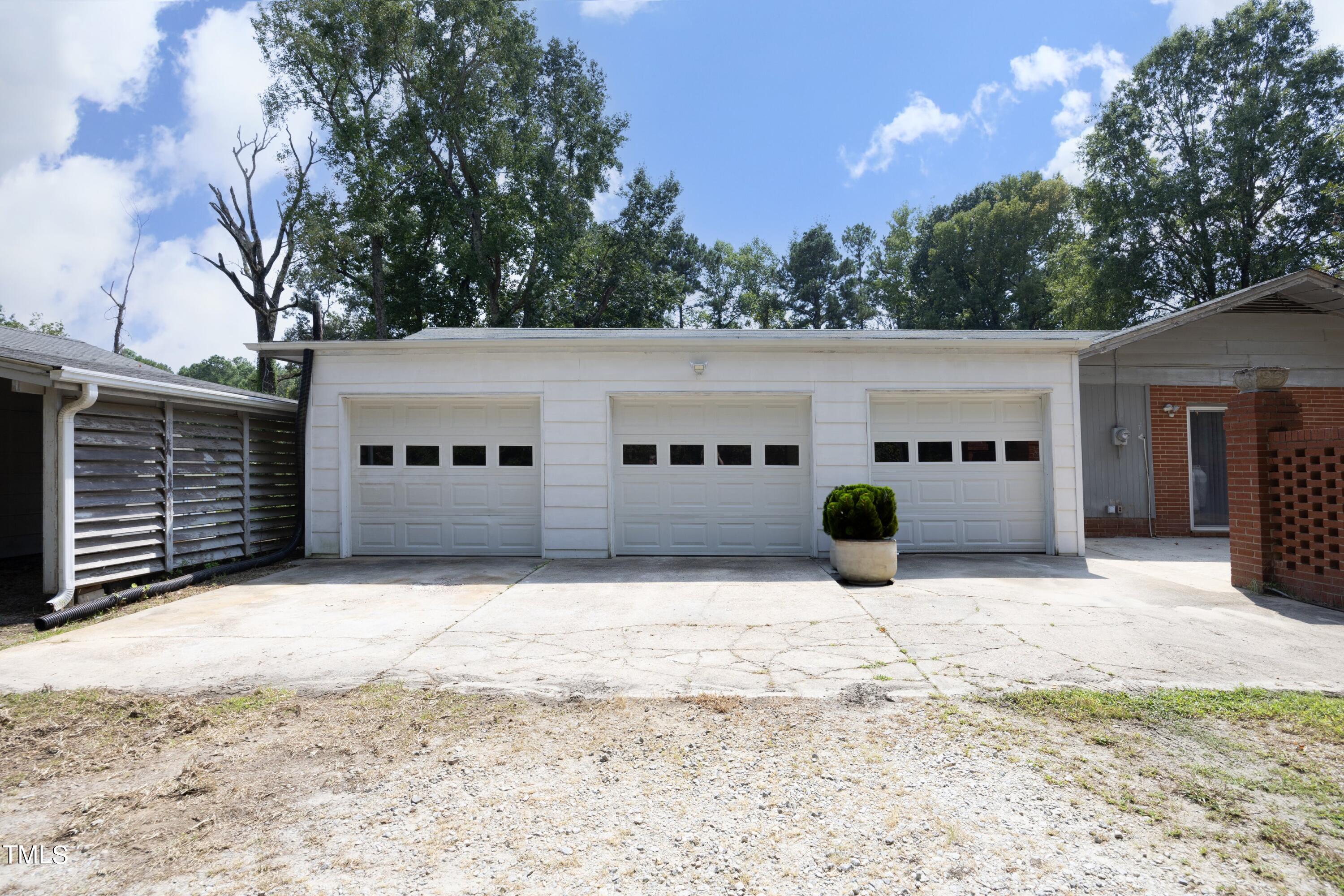1002 Creech Road Garner, NC 27529 - Photo 24 of 42 23GarageExterior