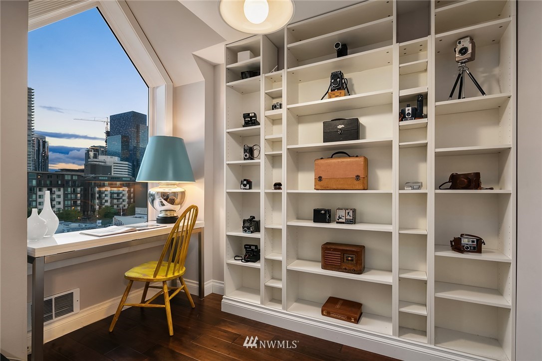 2415 2nd Avenue, Unit 734 Seattle, WA 98121 - Photo 12 of 23 a view of a workspace