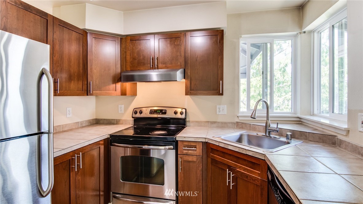 3905 243rd Place Southeast, Unit M303 Bothell, WA 98021 - Photo 10 of 25