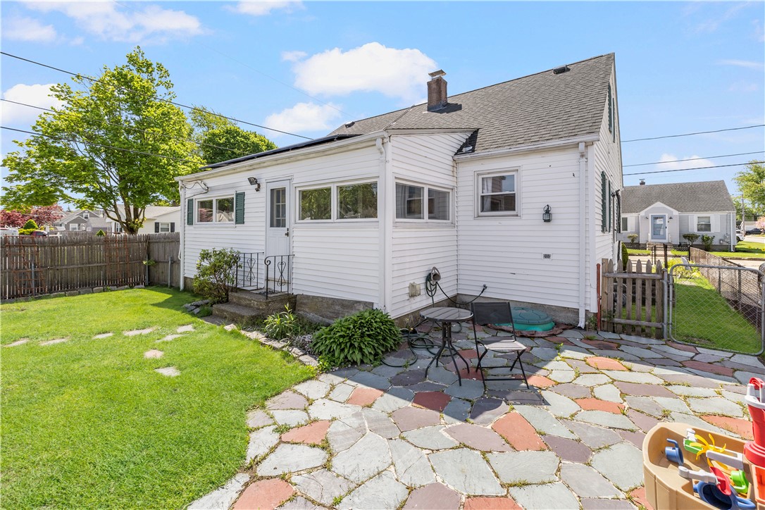 106 Martin Street Pawtucket, RI 02861 - Photo 31 of 33