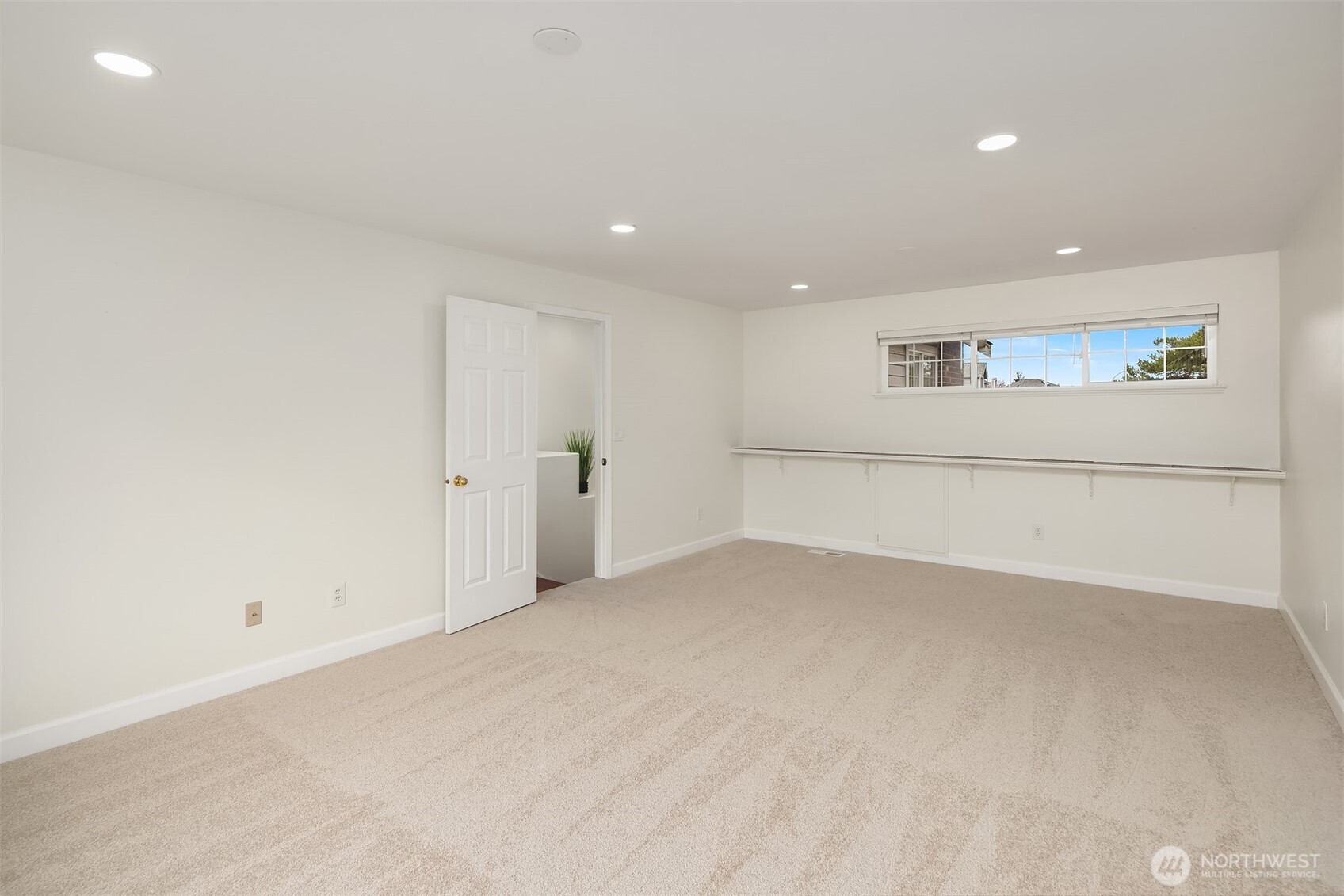 1734 Ilwaco Avenue Northeast Renton, WA 98059 - Photo 24 of 39