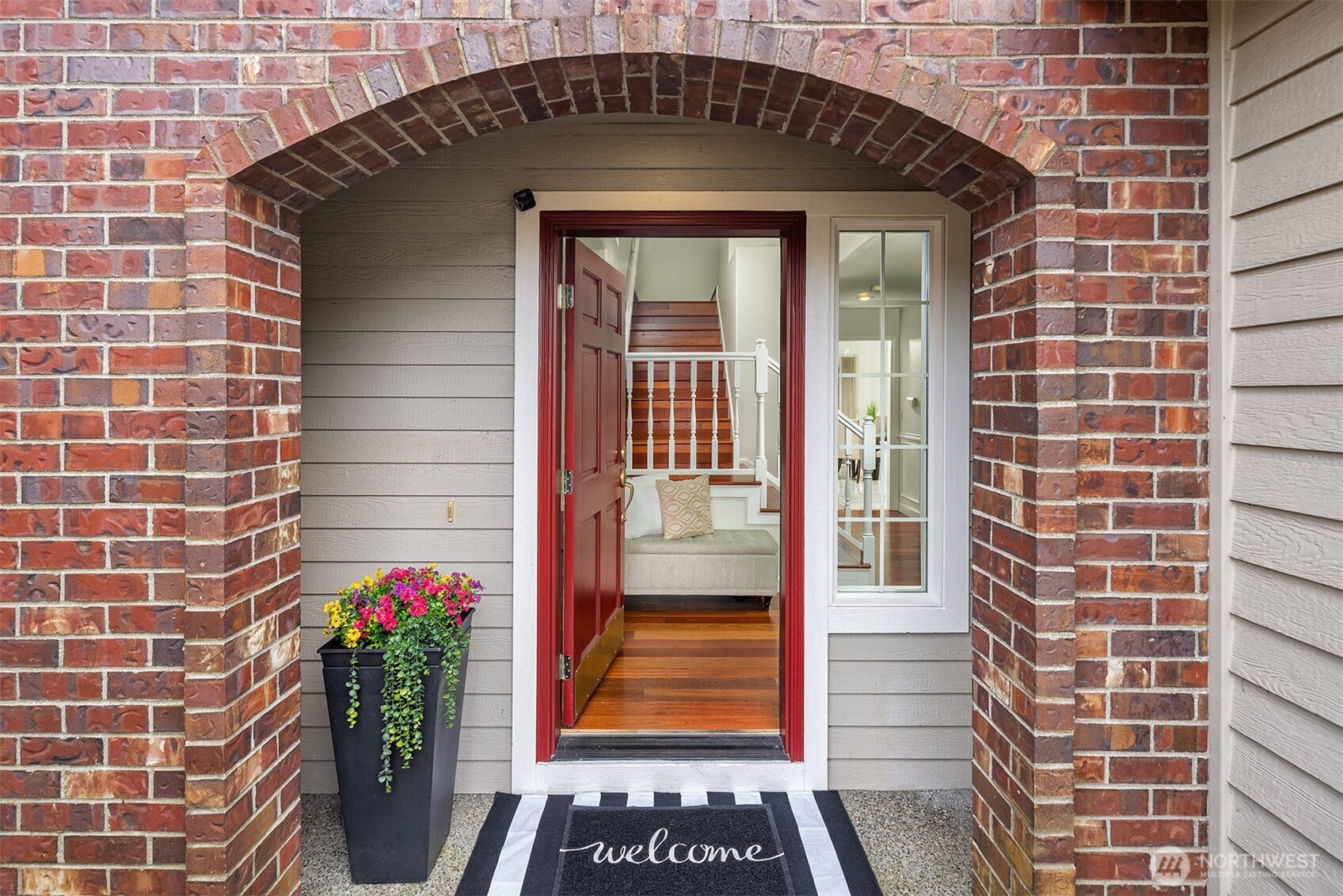 1734 Ilwaco Avenue Northeast Renton, WA 98059 - Photo 3 of 39