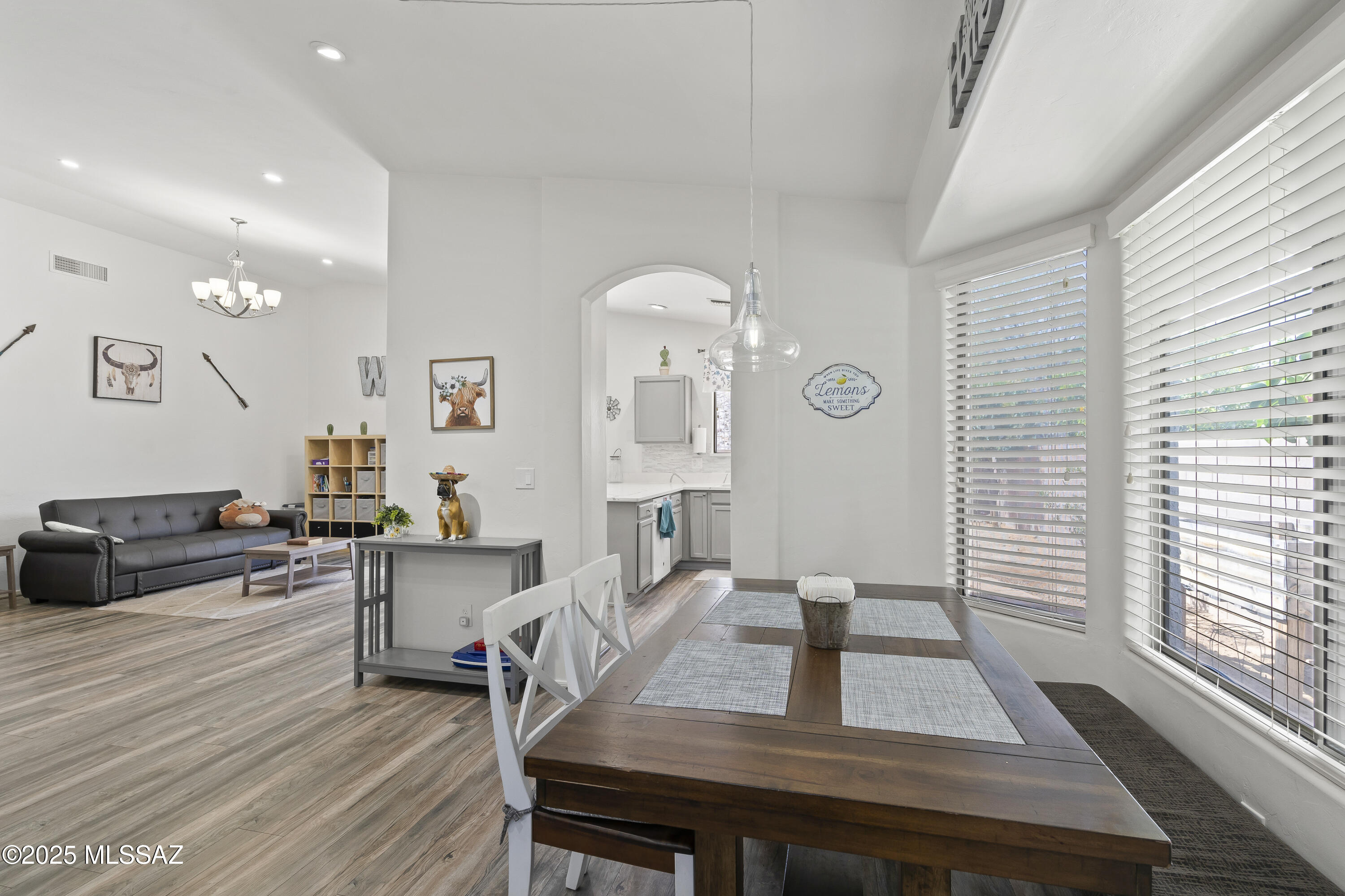 519 West Silvertip Road Tucson, AZ 85737 - Photo 7 of 29