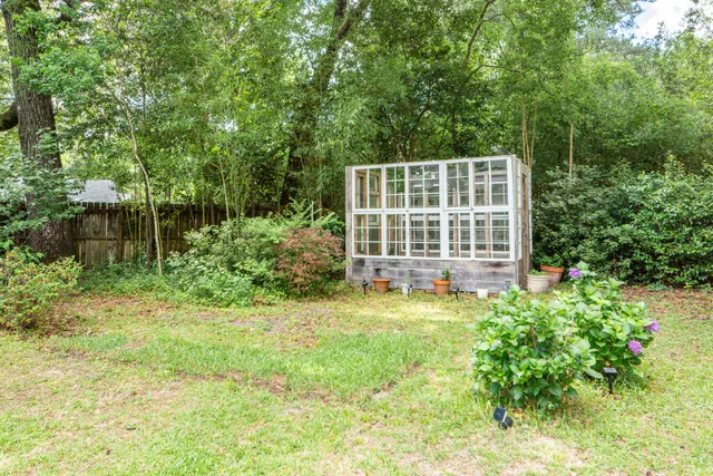 $600,000 | 117 Pine Grove Avenue, Summerville, SC 29483