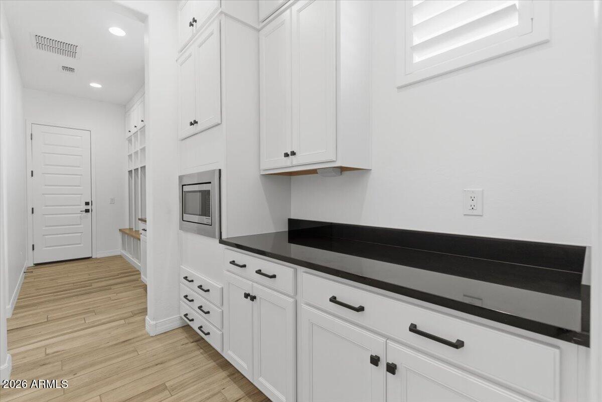 4553 South Raster Mesa, AZ 85212 - Photo 18 of 48 Butler Pantry:Mud room