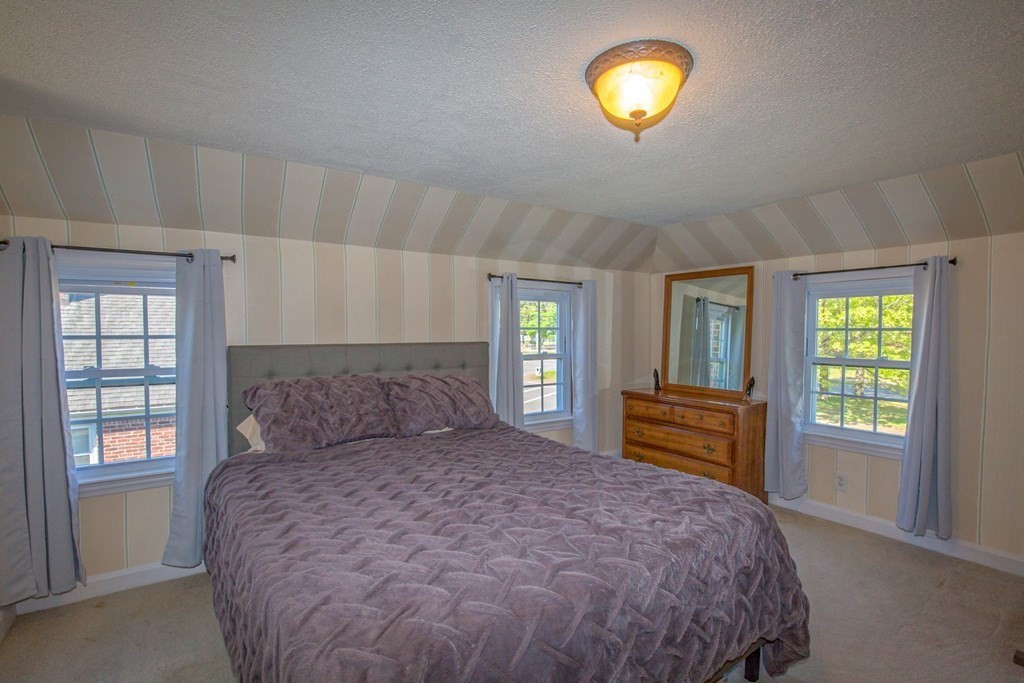 35 Bowles Park Springfield, MA 01104 - Photo 14 of 27 Gallery Image 14