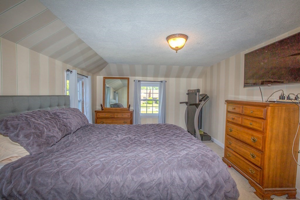 35 Bowles Park Springfield, MA 01104 - Photo 15 of 27 Gallery Image 15