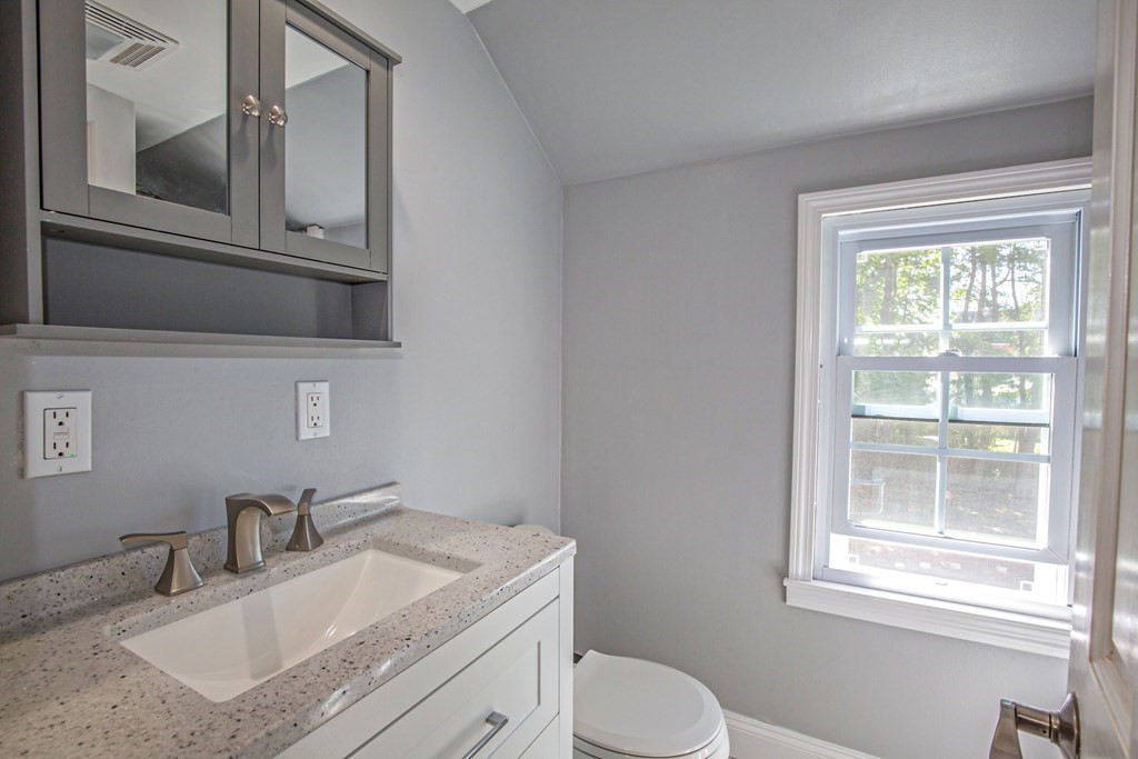 35 Bowles Park Springfield, MA 01104 - Photo 22 of 27 Gallery Image 22