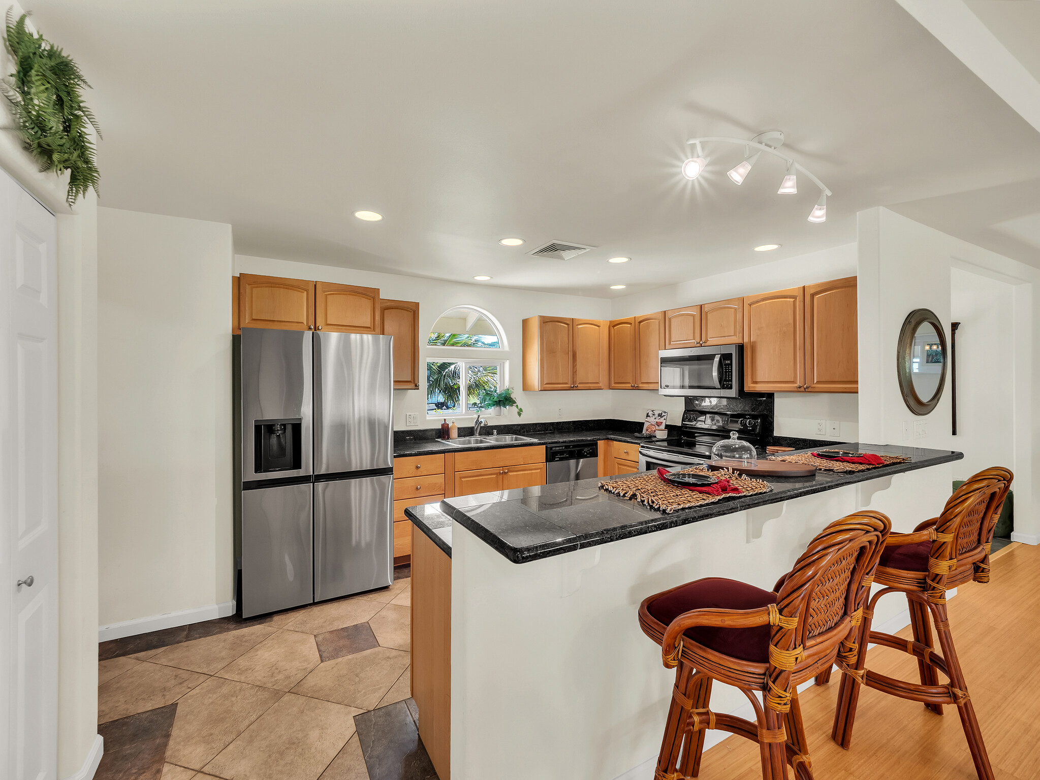 331 Noelani Loop Hilo, HI 96720 - Photo 5 of 23