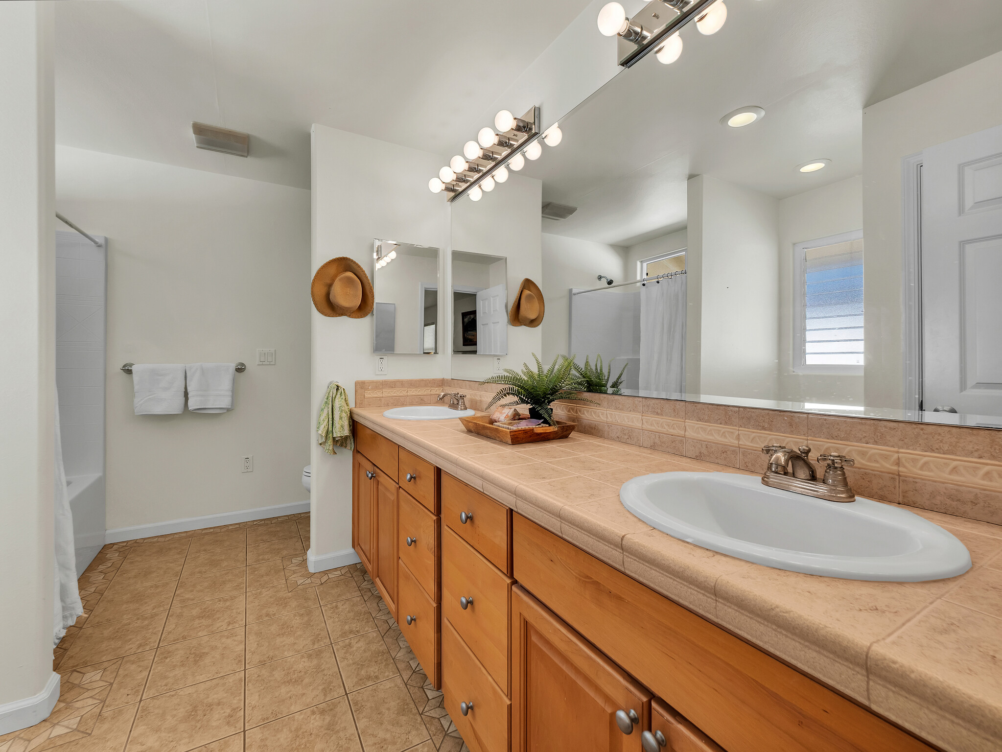 331 Noelani Loop Hilo, HI 96720 - Photo 8 of 23