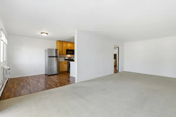 $212,000 | 2620 North Windsor Drive, Unit 204, Arlington Heights, IL 60004