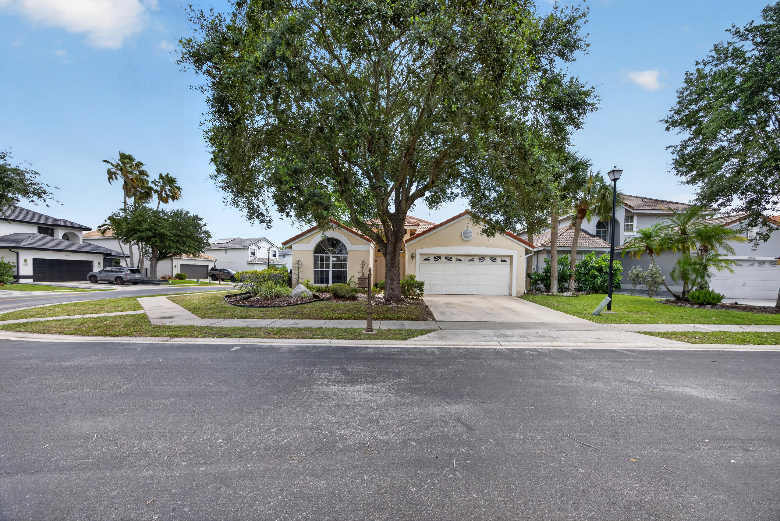 10870 Old Bridgeport Lane Boca Raton, FL 33498 - Photo 2 of 41 1