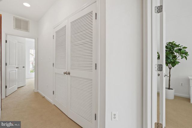 $1,248,000 | 1345 Independence Court Southeast, Washington, DC 20003