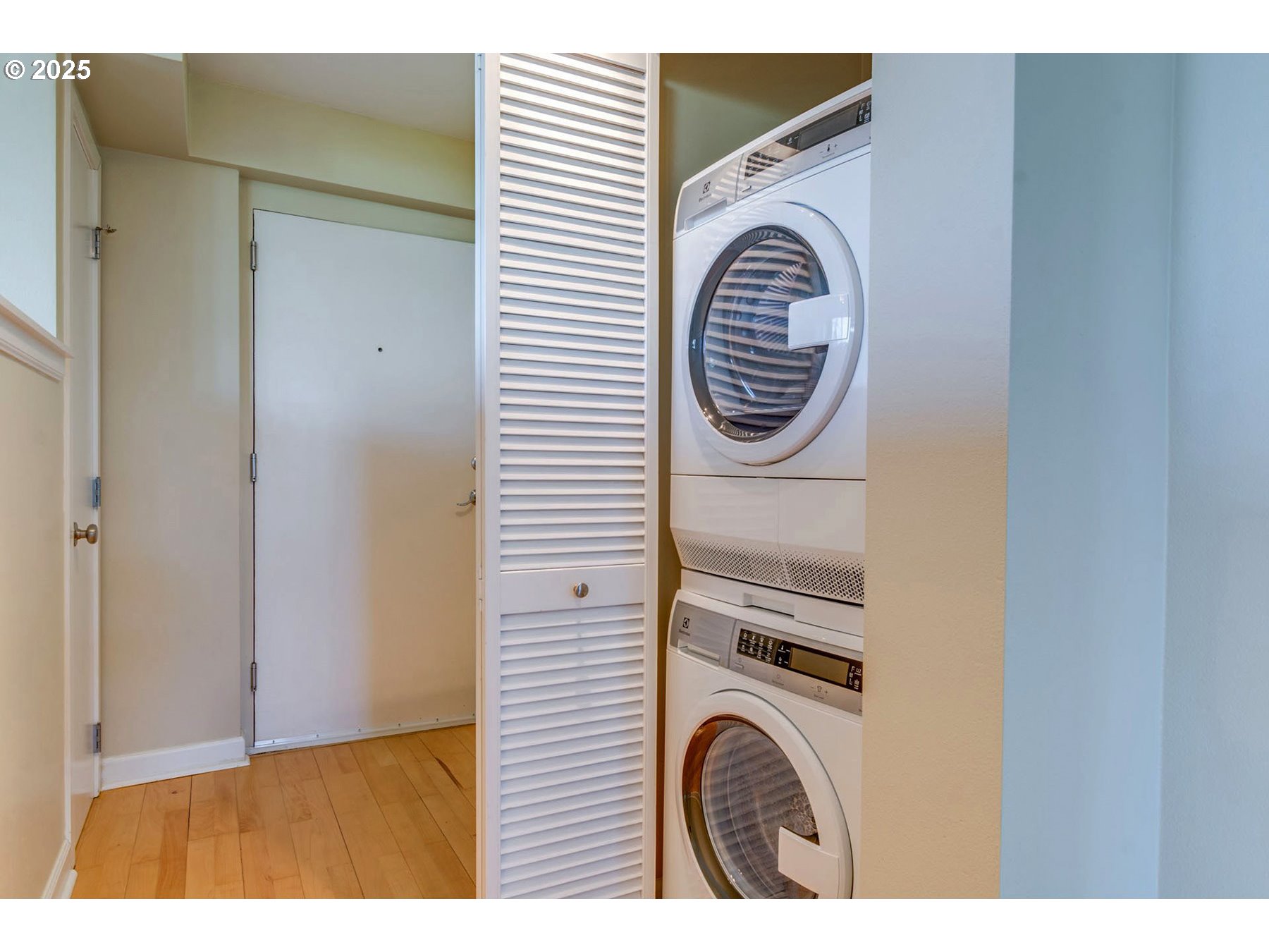 1205 Southwest Cardinell Drive, Unit 302 Portland, OR 97201 - Photo 21 of 23 a view of bathroom with washer and dryer