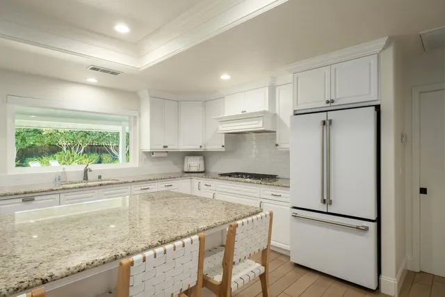 $899,000 | 7271 North Gentry Avenue, Fresno, CA 93711