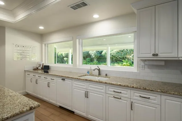 $899,000 | 7271 North Gentry Avenue, Fresno, CA 93711