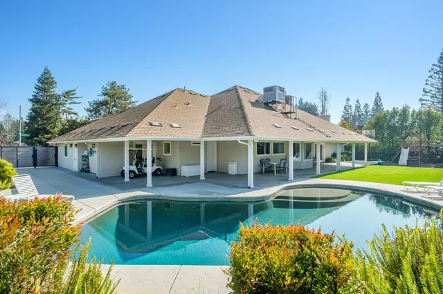 $899,000 | 7271 North Gentry Avenue, Fresno, CA 93711