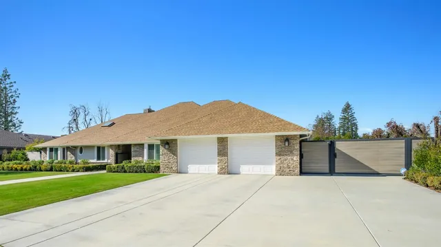 $899,000 | 7271 North Gentry Avenue, Fresno, CA 93711