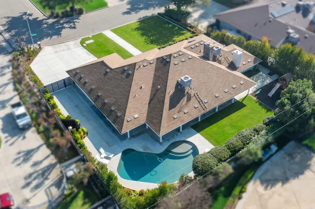 $899,000 | 7271 North Gentry Avenue, Fresno, CA 93711