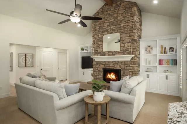 $899,000 | 7271 North Gentry Avenue, Fresno, CA 93711