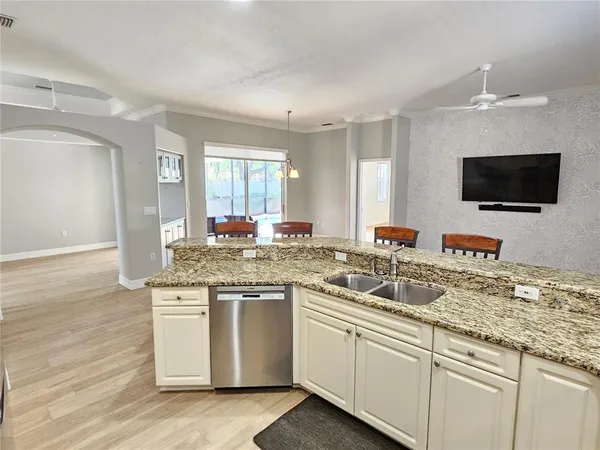 $4,000 | 330 Rio Terra, Venice, FL 34285