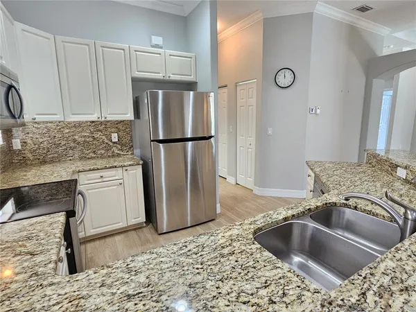 $4,000 | 330 Rio Terra, Venice, FL 34285