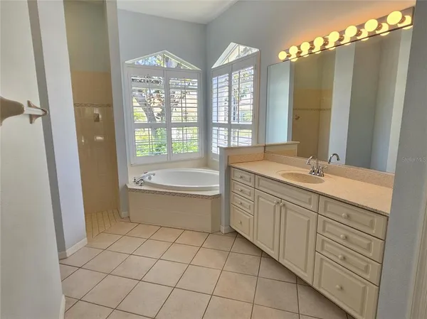 $4,000 | 330 Rio Terra, Venice, FL 34285