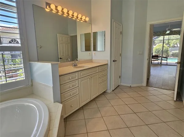 $4,000 | 330 Rio Terra, Venice, FL 34285