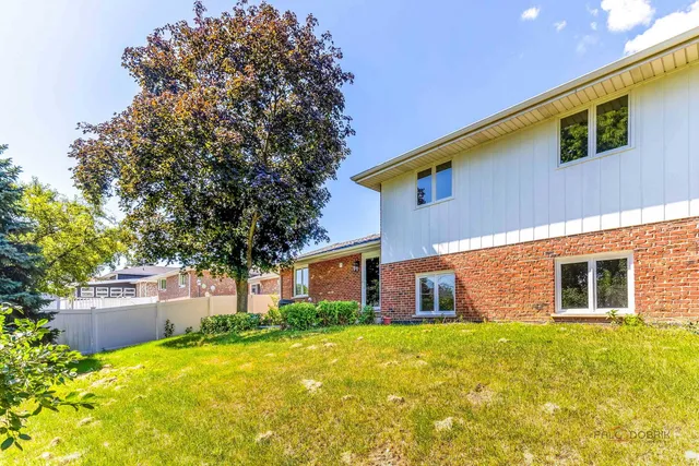 $569,999 | 14739 Maple Avenue, Orland Park, IL 60462