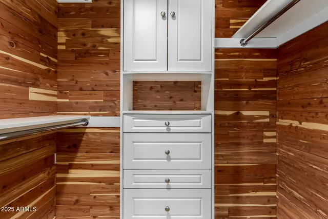 a view of walk in closet