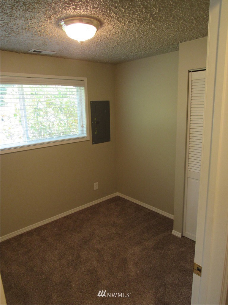 15925 53rd Place West Edmonds, WA 98026 - Photo 11 of 23 an empty room with a window