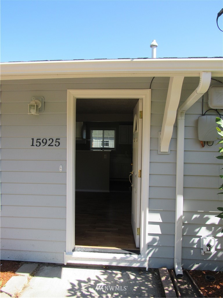 15925 53rd Place West Edmonds, WA 98026 - Photo 3 of 23 a view of entrance