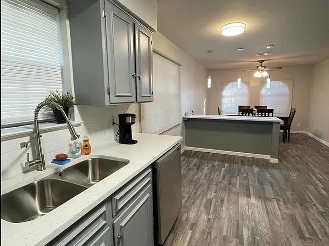 $2,400 | 3701 West Rochelle Road, Irving, TX 75062