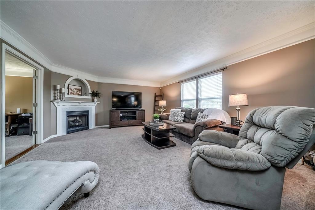 680 Gamble Road Oakdale, PA 15071 - Photo 4 of 24 Gallery Image 4