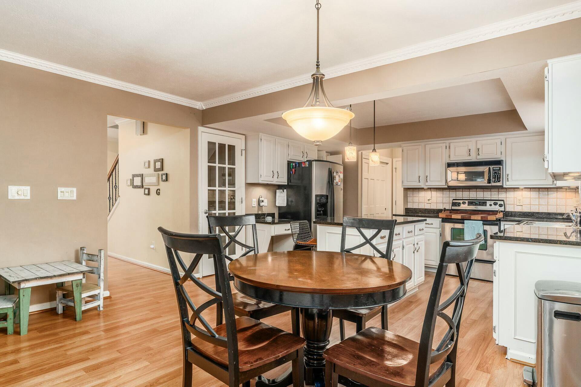 1051 Riva Ridge Boulevard Columbus, OH 43230 - Photo 20 of 54 tempImagedEiVCK