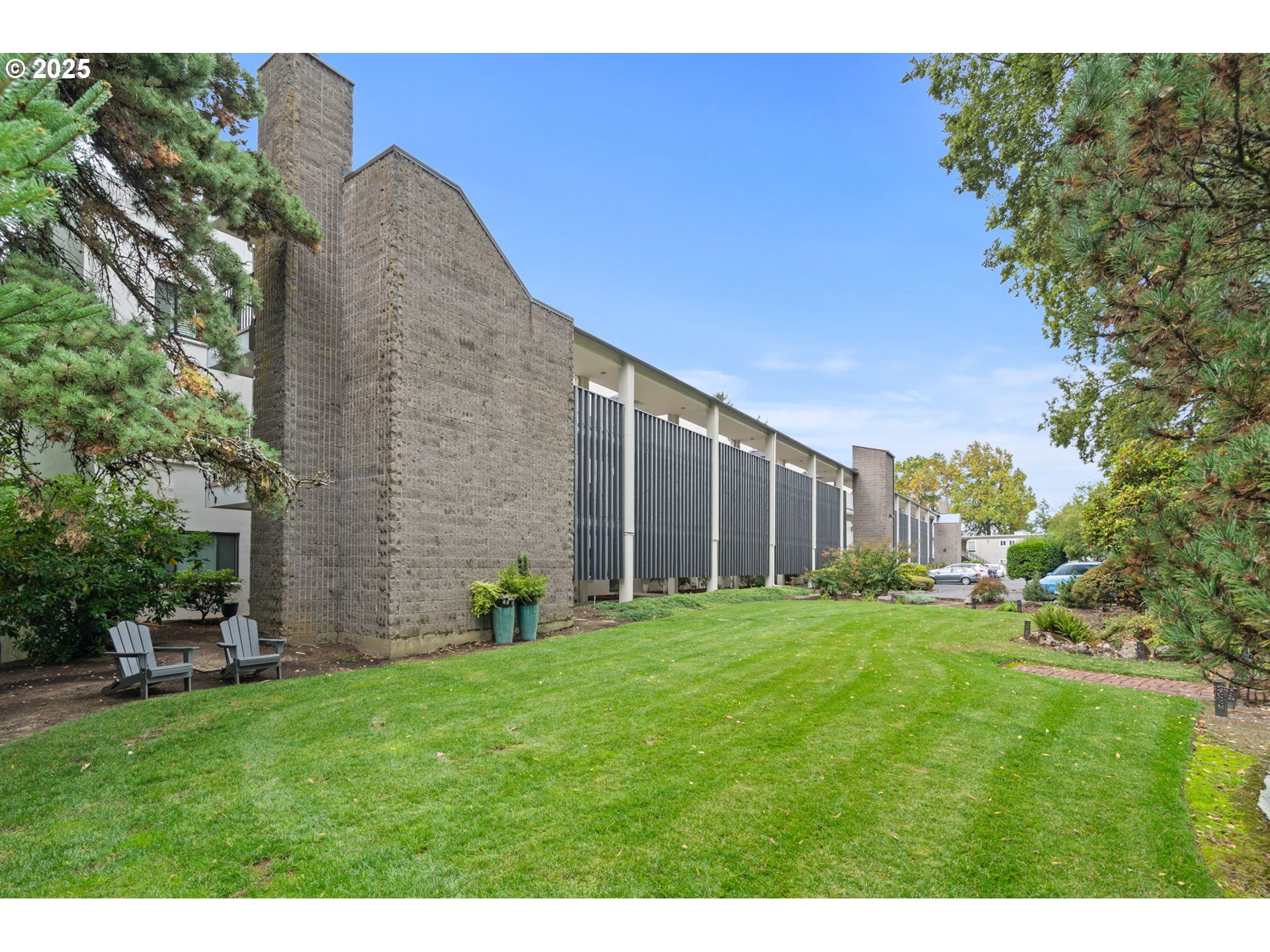 790 Southeast Webber Street, Unit 104 Portland, OR 97202 - Photo 2 of 19