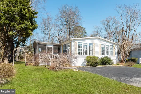 $199,900 | 33198 Lakeshore Circle, Millsboro, DE 19966