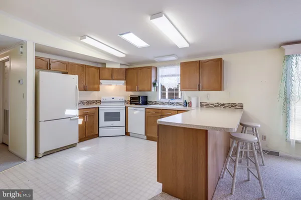 $199,900 | 33198 Lakeshore Circle, Millsboro, DE 19966