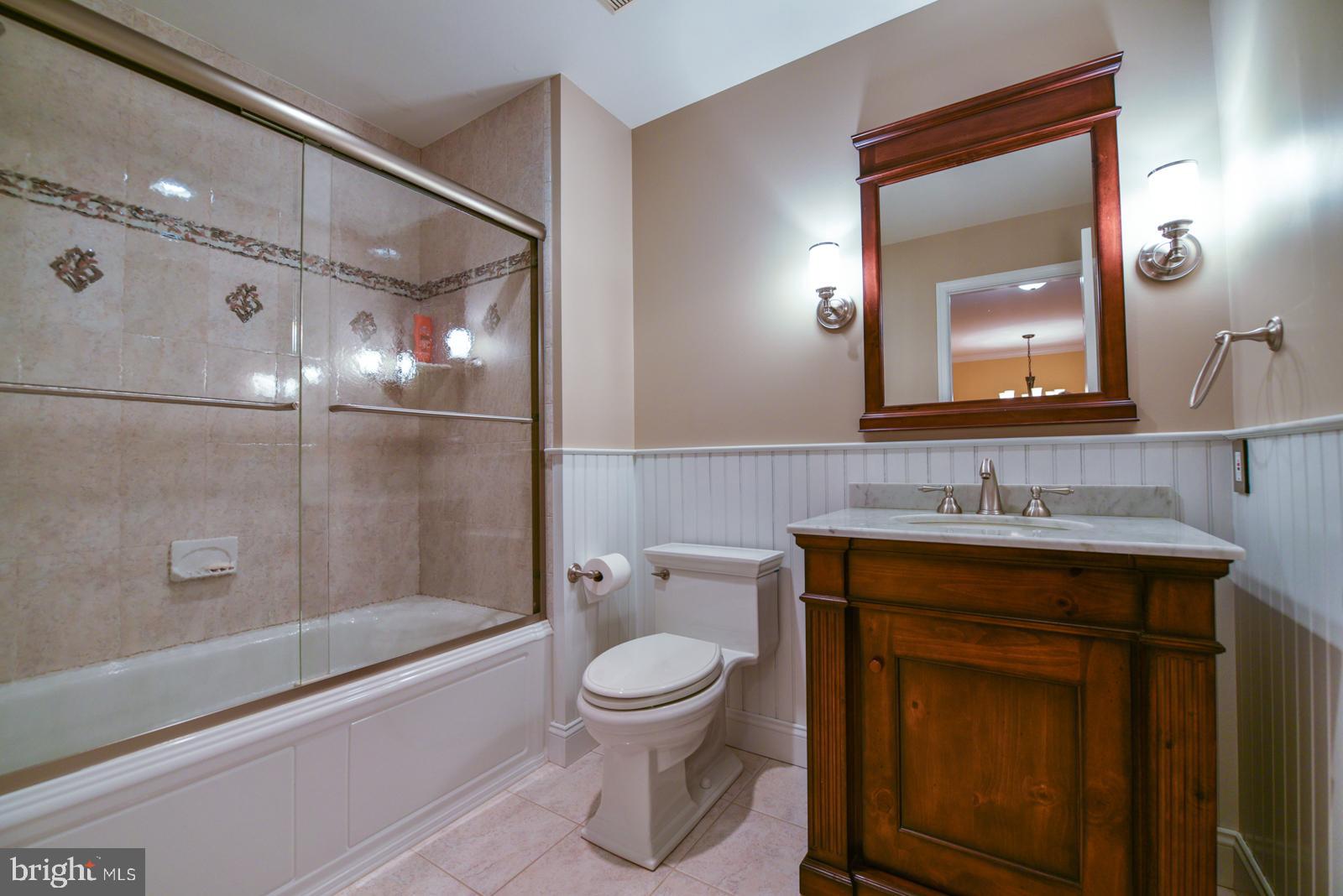 117 Inis Way, Unit 24 Malvern, PA 19355 - Photo 31 of 45 Hall Bath