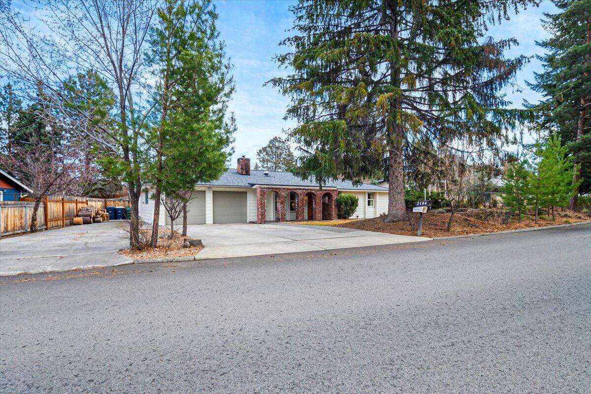 2154 Northeast Shepard Road Bend, OR 97701 - Photo 3 of 40 06-2154 NE Shepard Rd, Bend-6