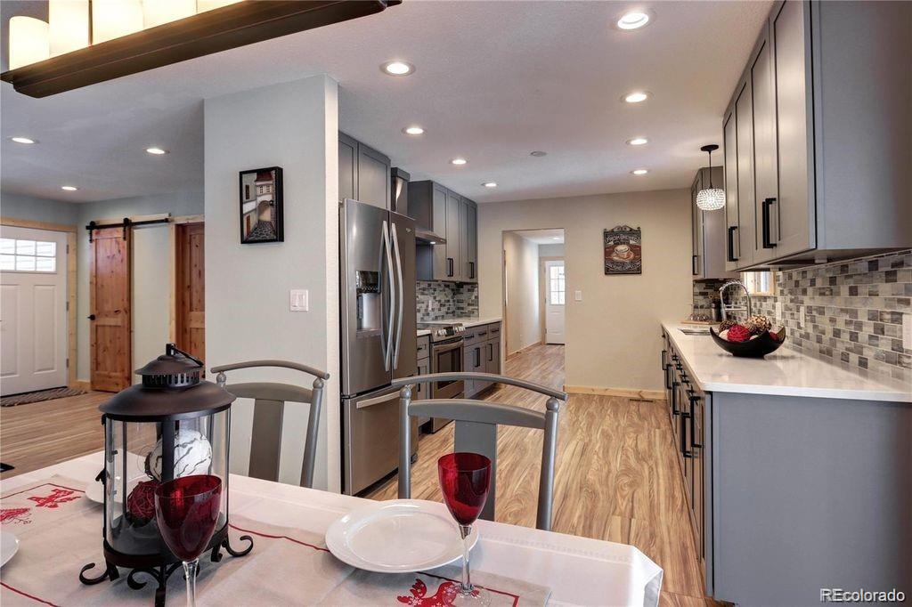 166 Cherokee Road Lyons, CO 80540 - Photo 13 of 33