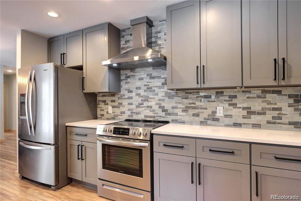 166 Cherokee Road Lyons, CO 80540 - Photo 17 of 33