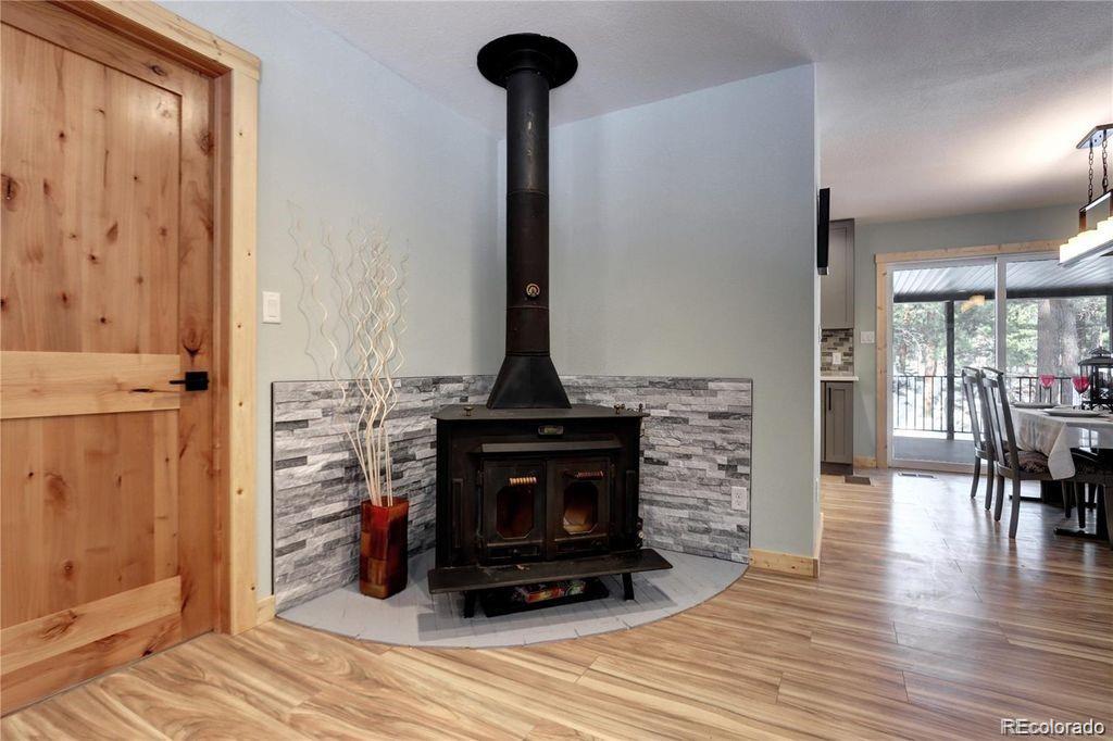 166 Cherokee Road Lyons, CO 80540 - Photo 8 of 33