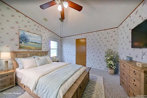 $325,000 | 141 County Road 786, Natalia, TX 78059