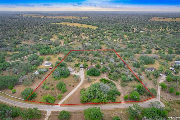 $325,000 | 141 County Road 786, Natalia, TX 78059