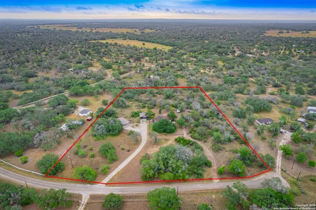 $365,000 | 141 County Road 786, Natalia, TX 78059