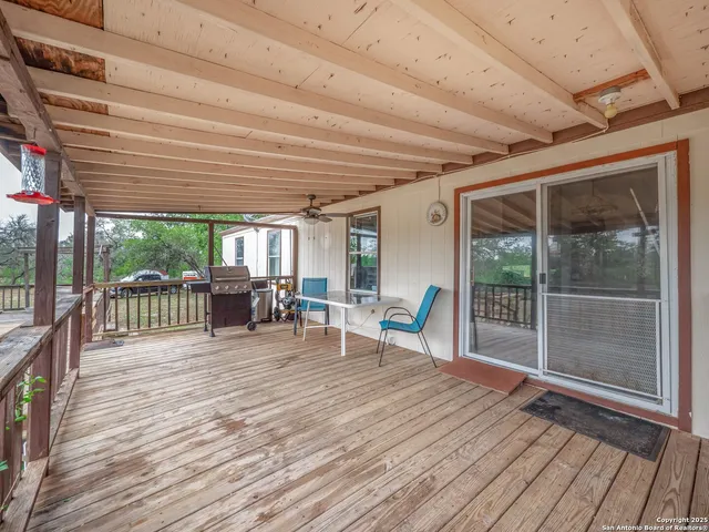 $365,000 | 141 County Road 786, Natalia, TX 78059