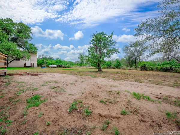 $325,000 | 141 County Road 786, Natalia, TX 78059